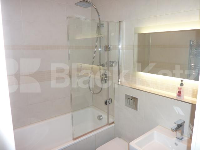 			GREAT APARTMENT IN A FANTASTIC LOCATION, 1 Bedroom, 1 bath, 1 reception Flat			 Murray Street, CAMDEN